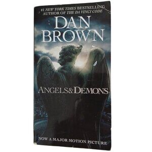 Paperback by Dan Brown